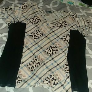 Cherokee scrub top